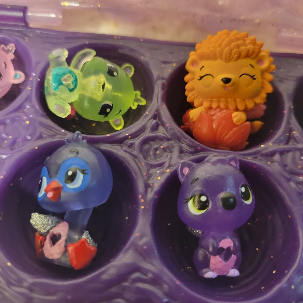 Hatchimals CollEGGtibles 12 Pack Egg Carton Purple Glitter‎ Mini Figures Set